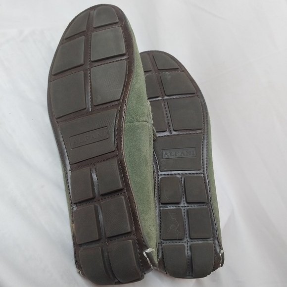 Alfani Mens Green Suede Loafers, Size 8 - Picture 4 of 7